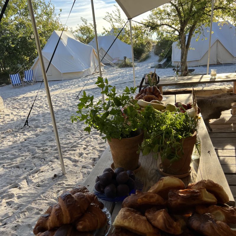 Svaneke brød, på Eco Beach camp. Food studio event med lækker glamping oplevelse